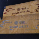 Drevena_etiketa